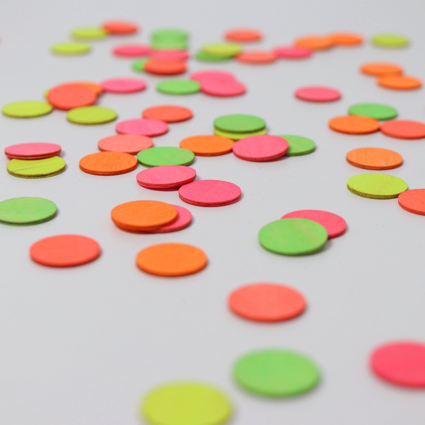 Confetti Dots Neon