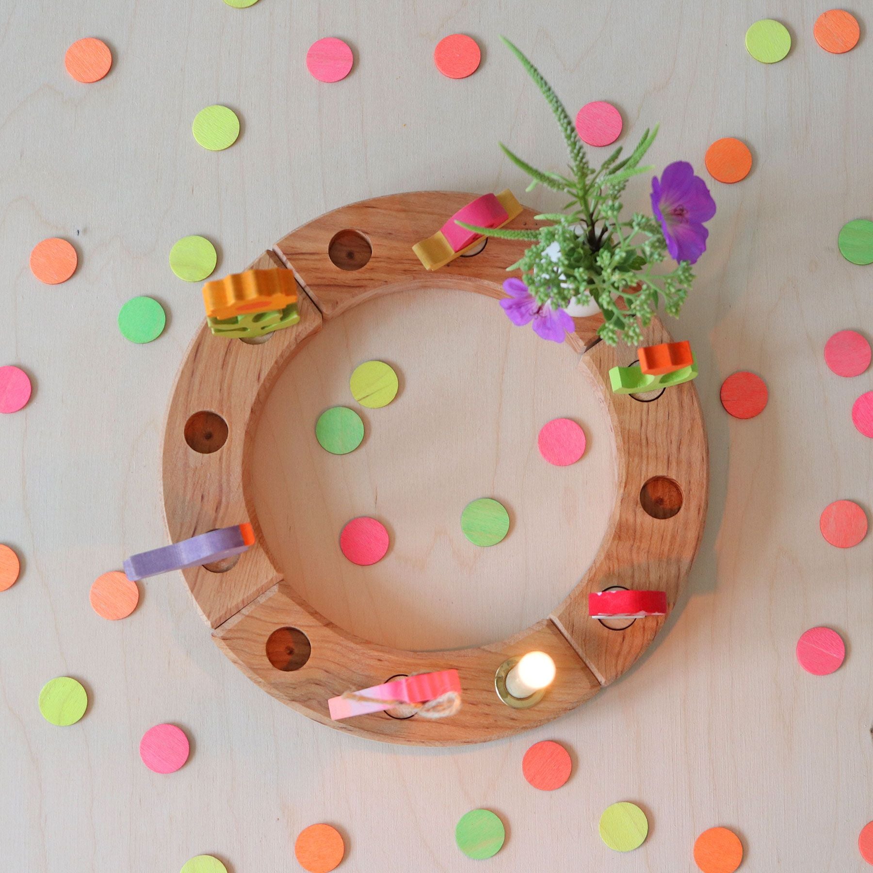 Confetti Dots Neon