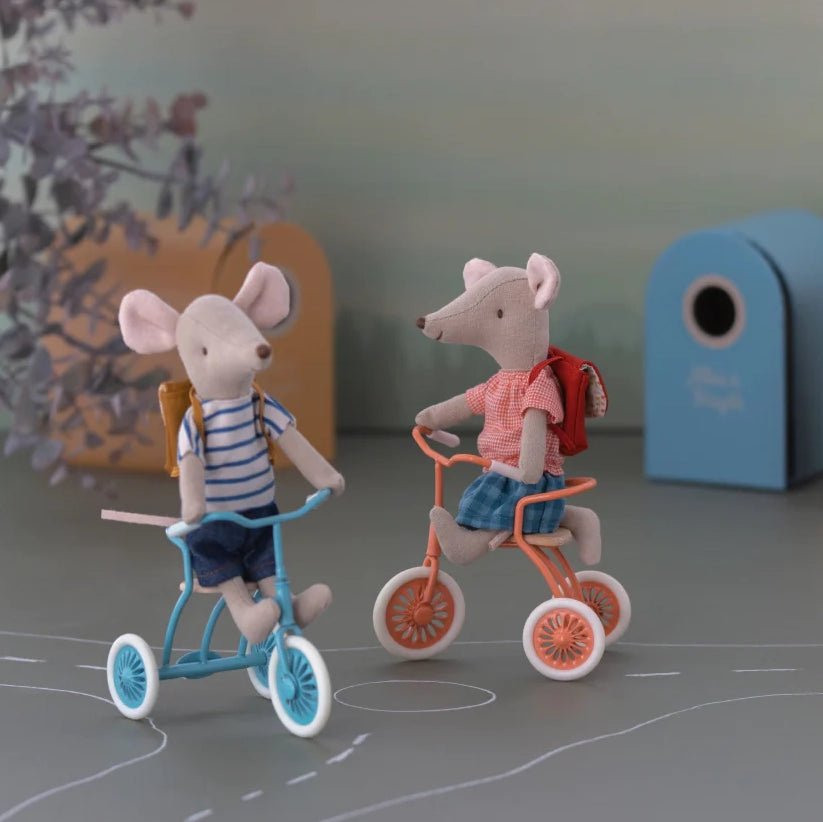 Maileg Tricycle mouse, Big sister with bag - Red