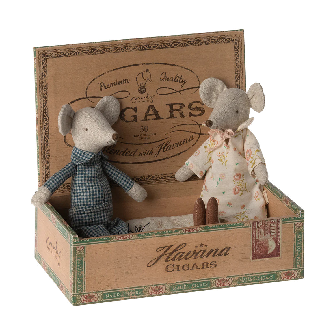 Grandma and Grandpa mice in cigarbox