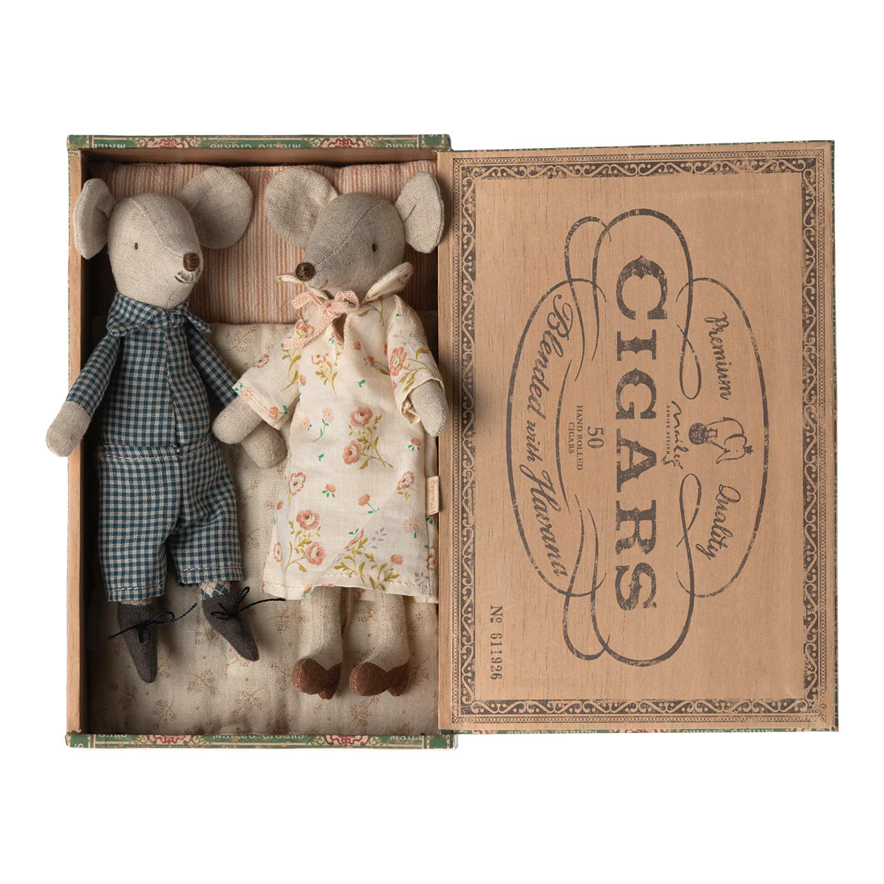 Grandma and Grandpa mice in cigarbox