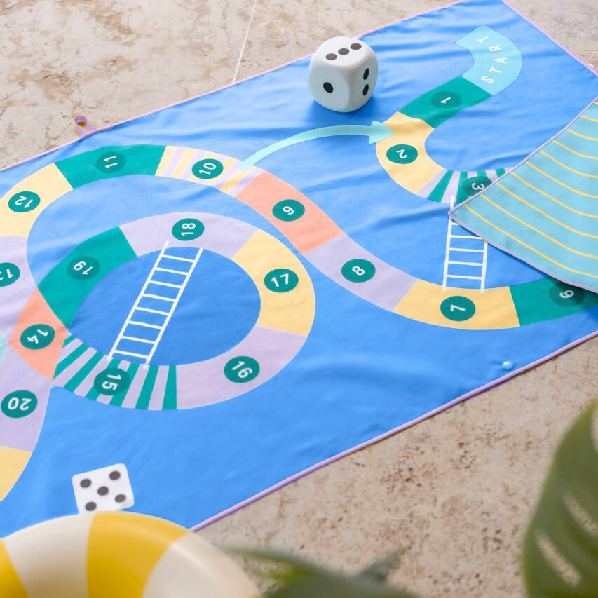 Play Towel: Snakes & ladders