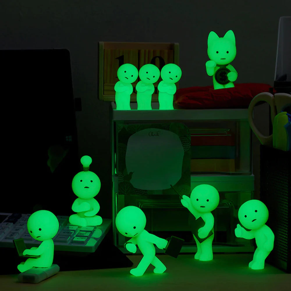 Smiski GLOW IN THE DARK (Blindbox) - Work