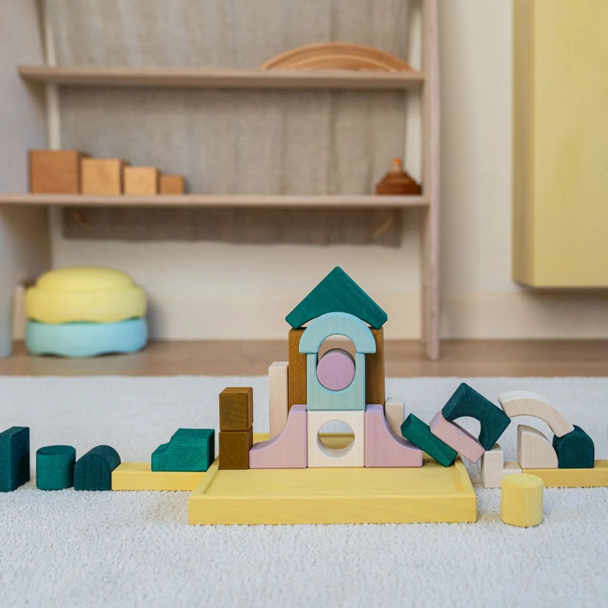 Small Building Set Movement