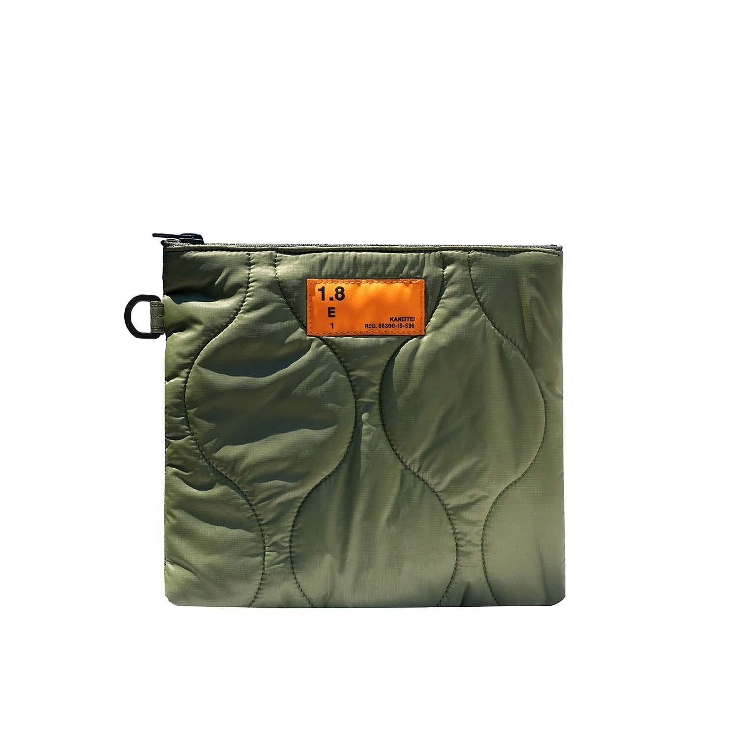 POM QUILTED FLAT POUCH L (Available in 2 colors)
