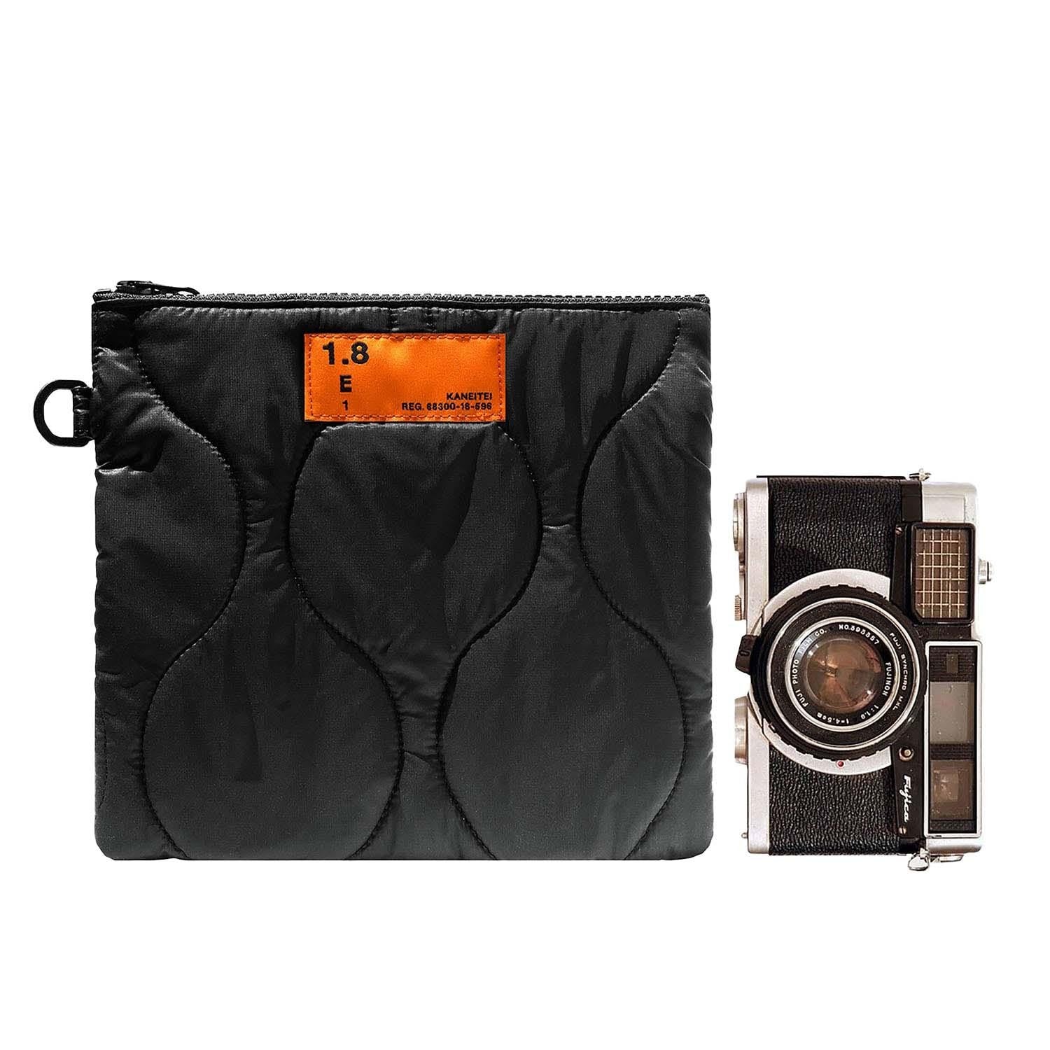 POM QUILTED FLAT POUCH L (Available in 2 colors)