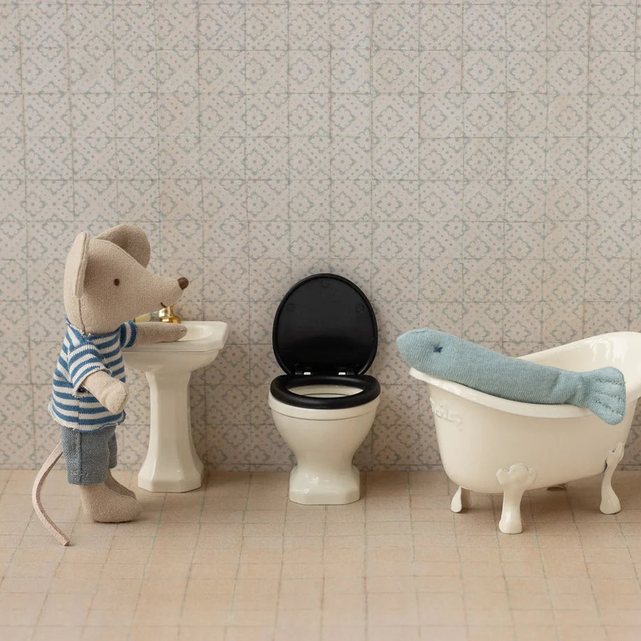 WC, Mouse - Off white