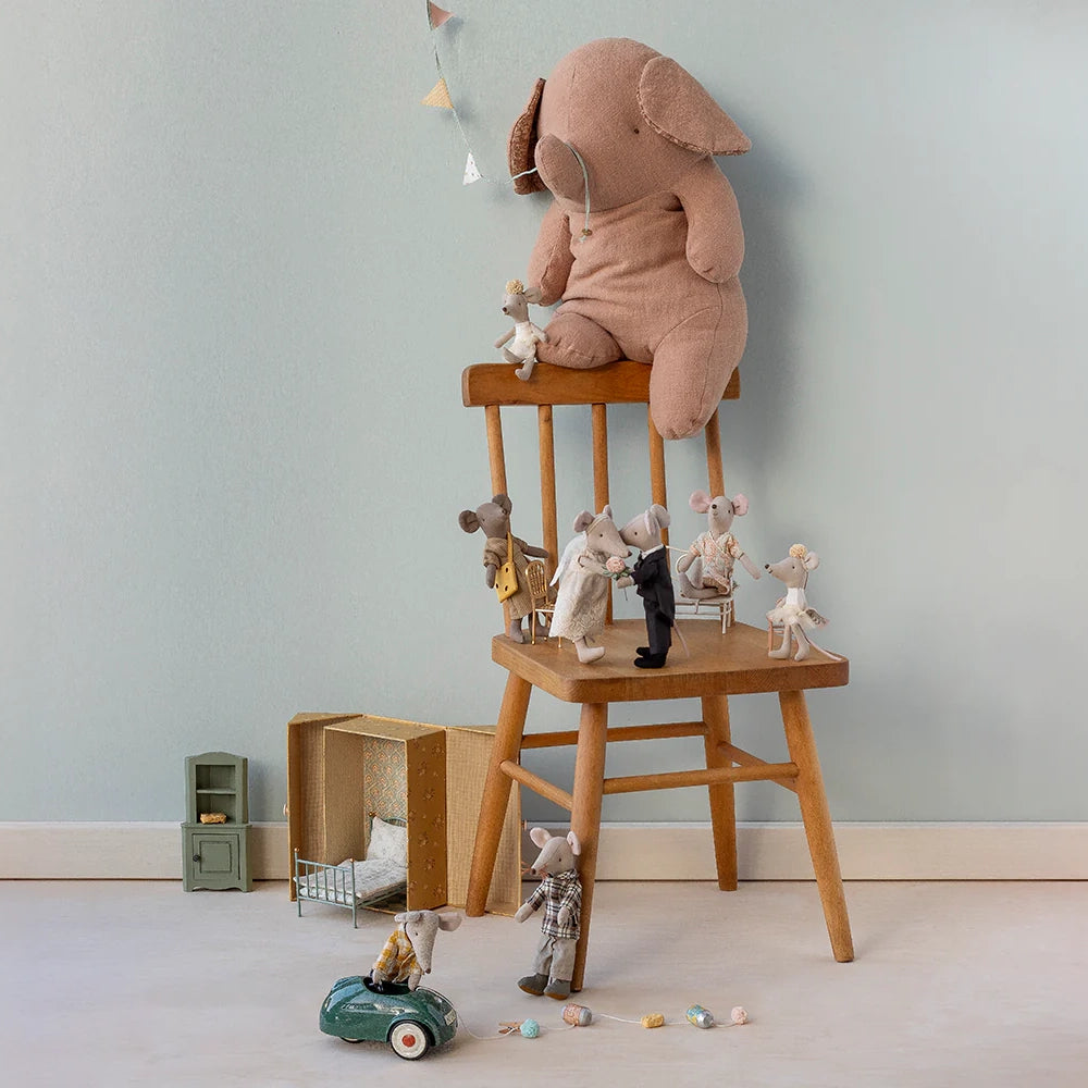 Wedding mice couple in box, Mum and Dad