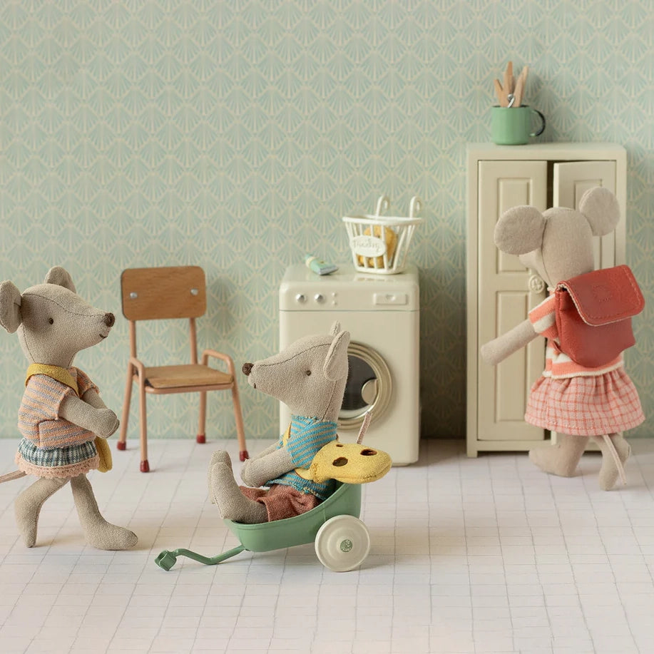 Clothes and bag, Big sister mouse - Coral