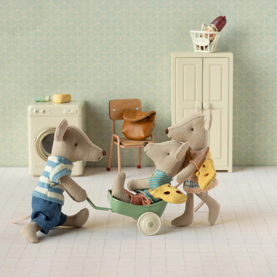 Clothes and bag, Big brother mouse - Brown