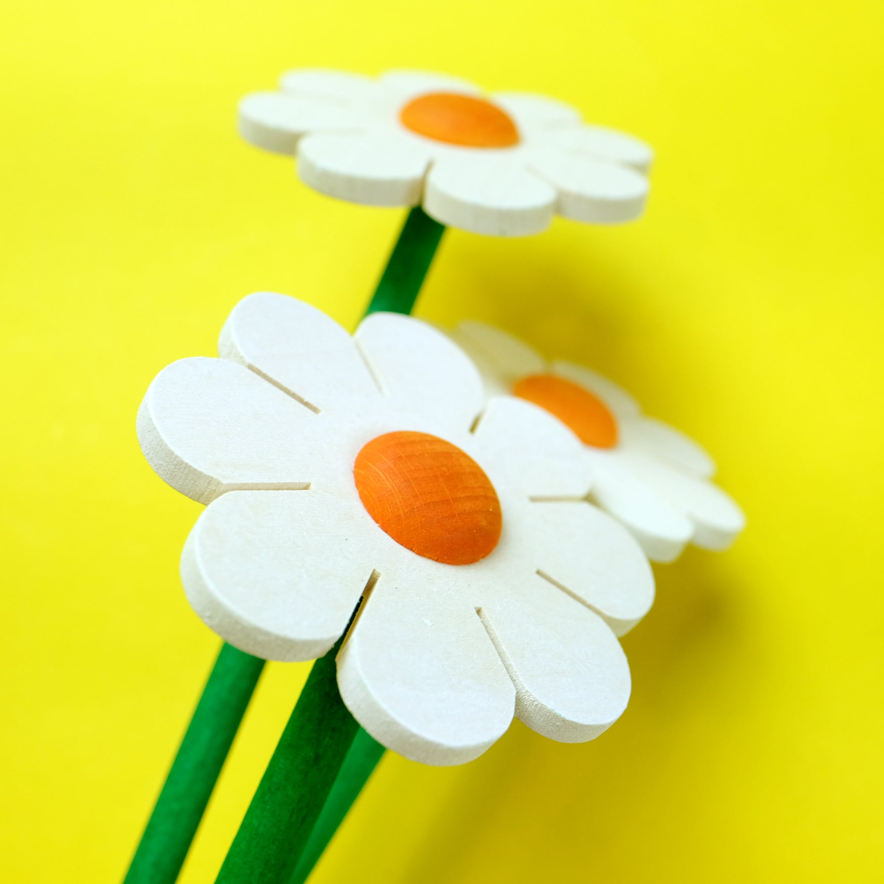 Wooden flower (Available in 2 colors)