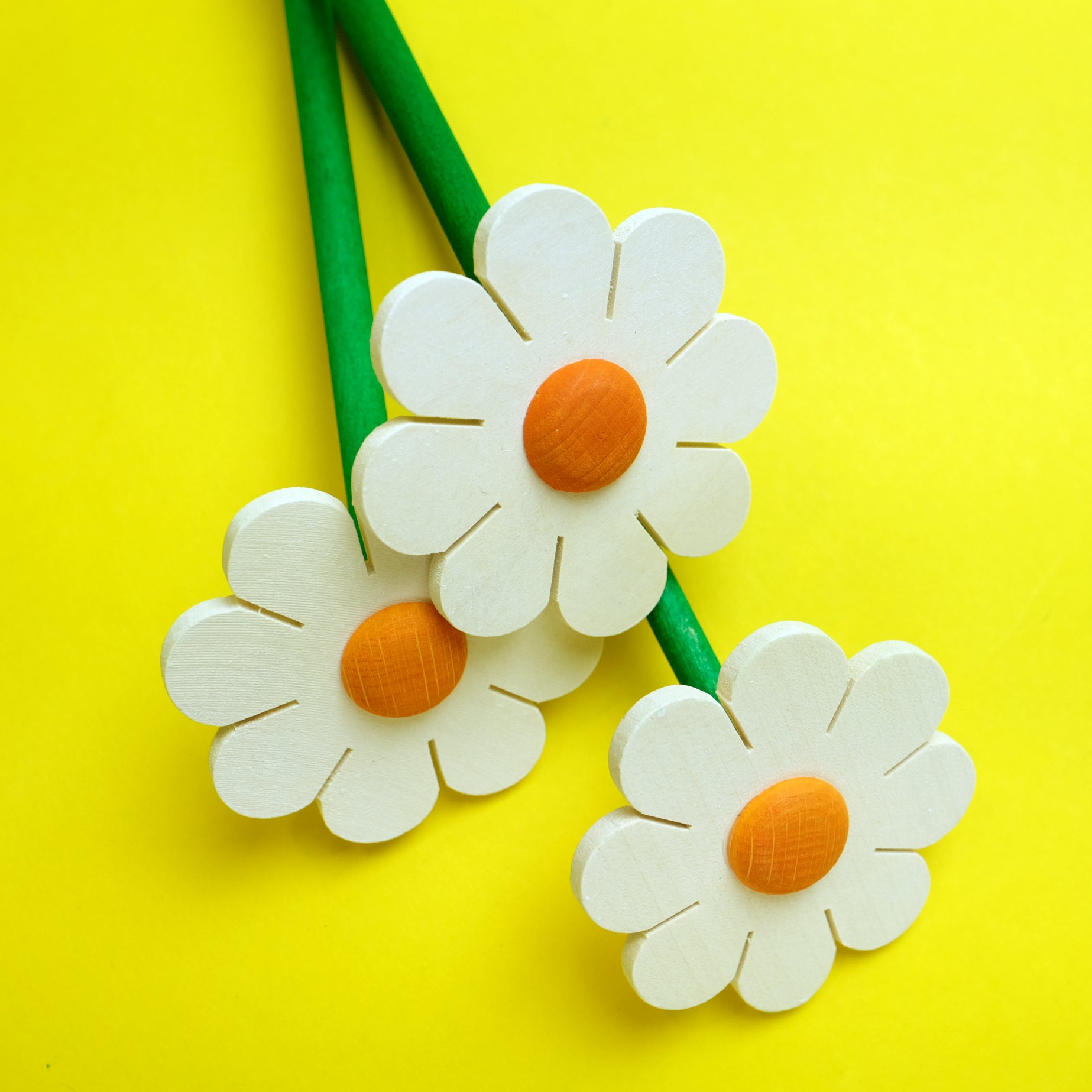 Wooden flower (Available in 2 colors)