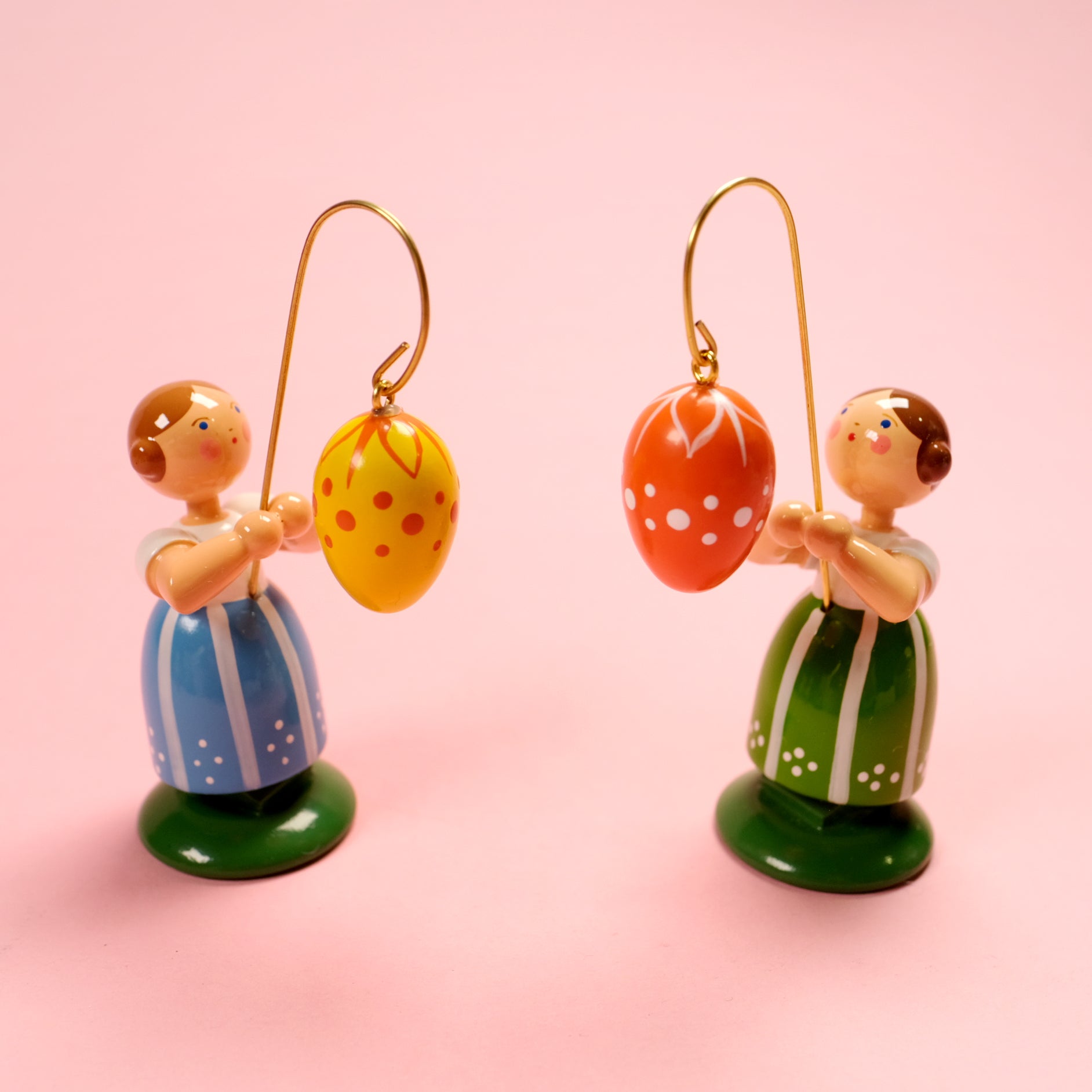 Easter Girl with egg (Available in 2 colors)