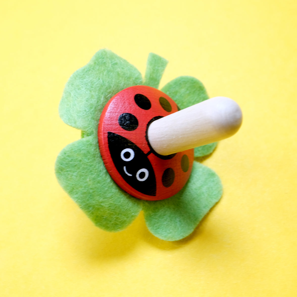 SPINNING TOP LADYBUG