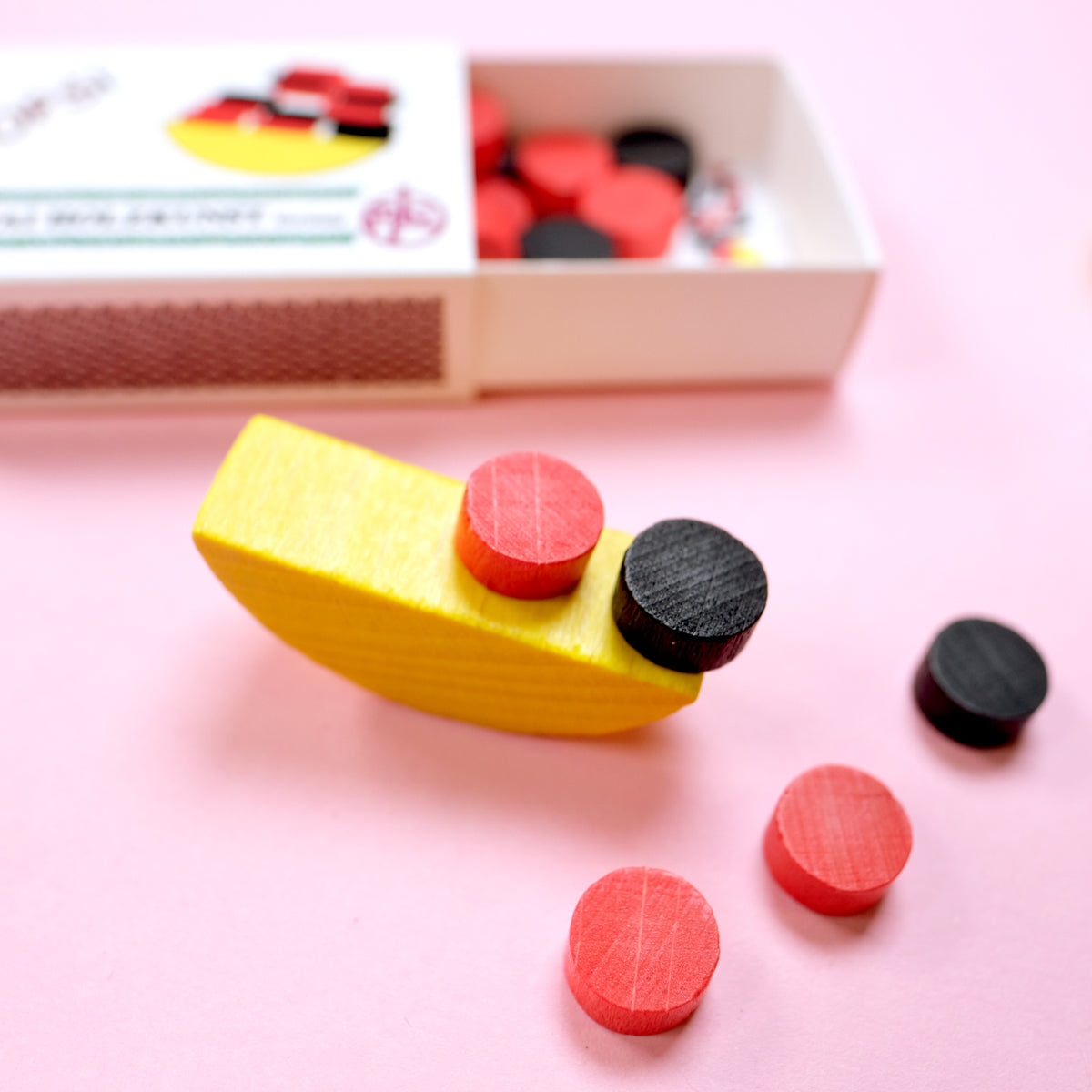 Mini-Balancierspiel in der Streichholzschachtel
