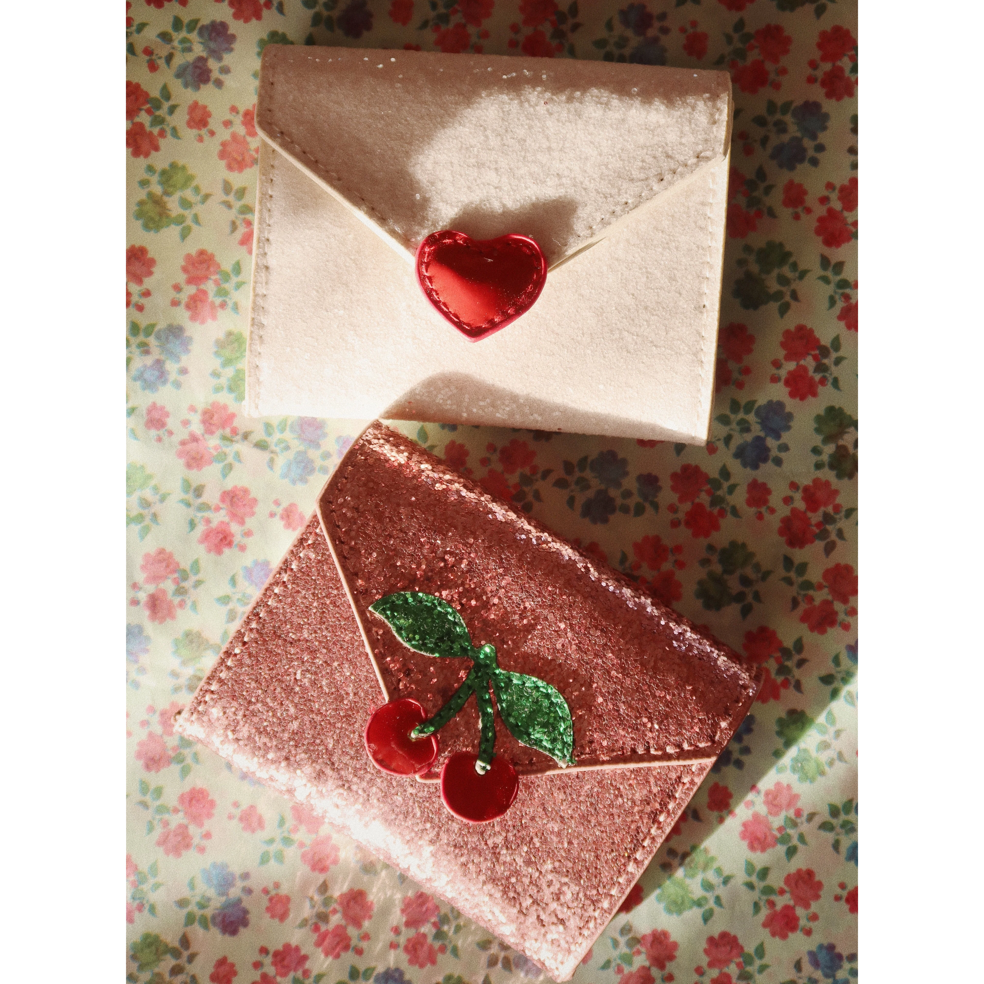 LOVE LETTER WALLET (Available in 2 color)