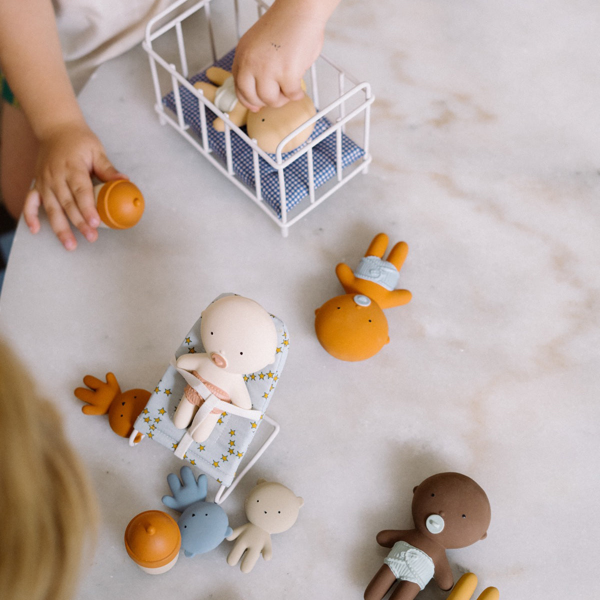 GOMMU POCKET BOUNCING CHAIR