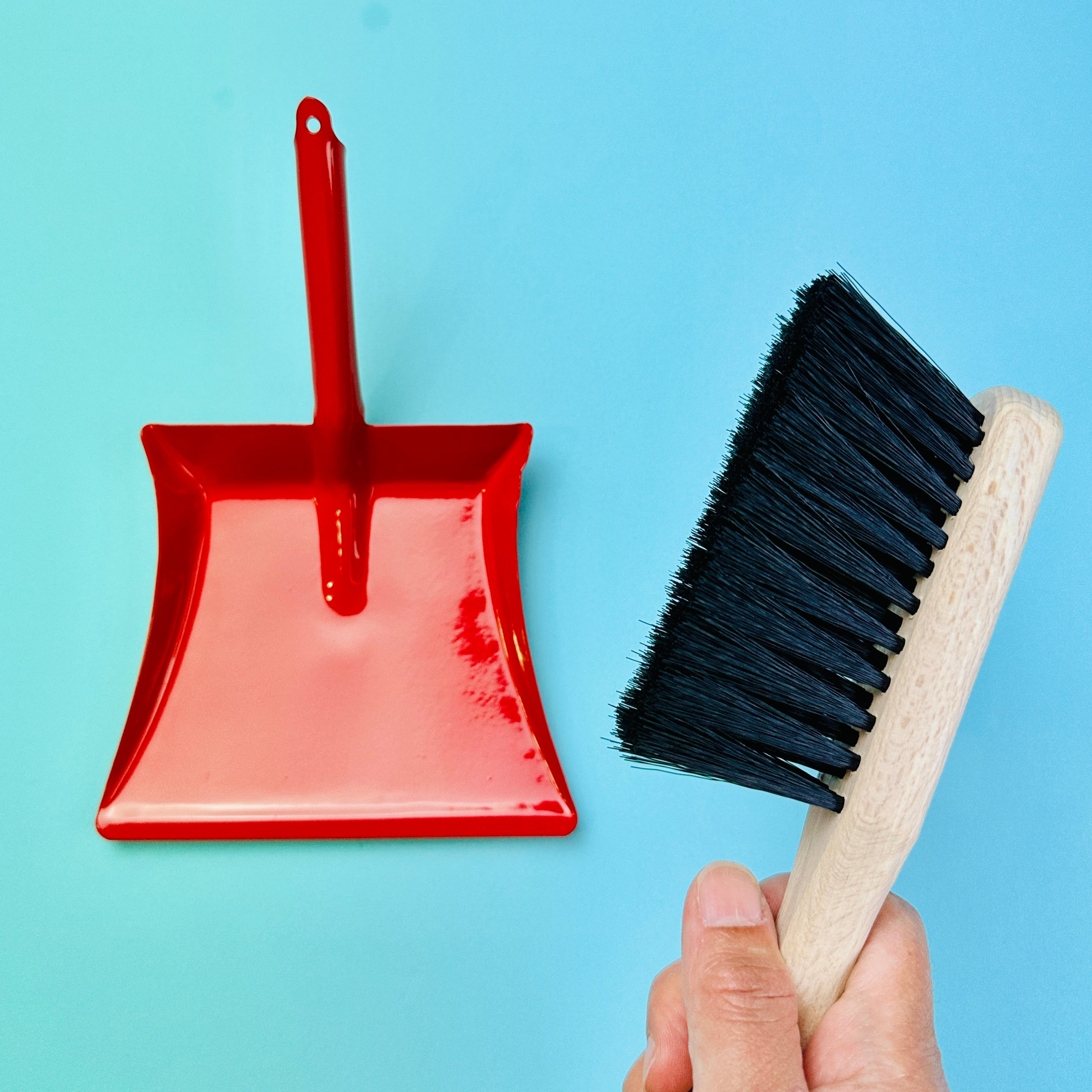 Dustpan & brush for kid