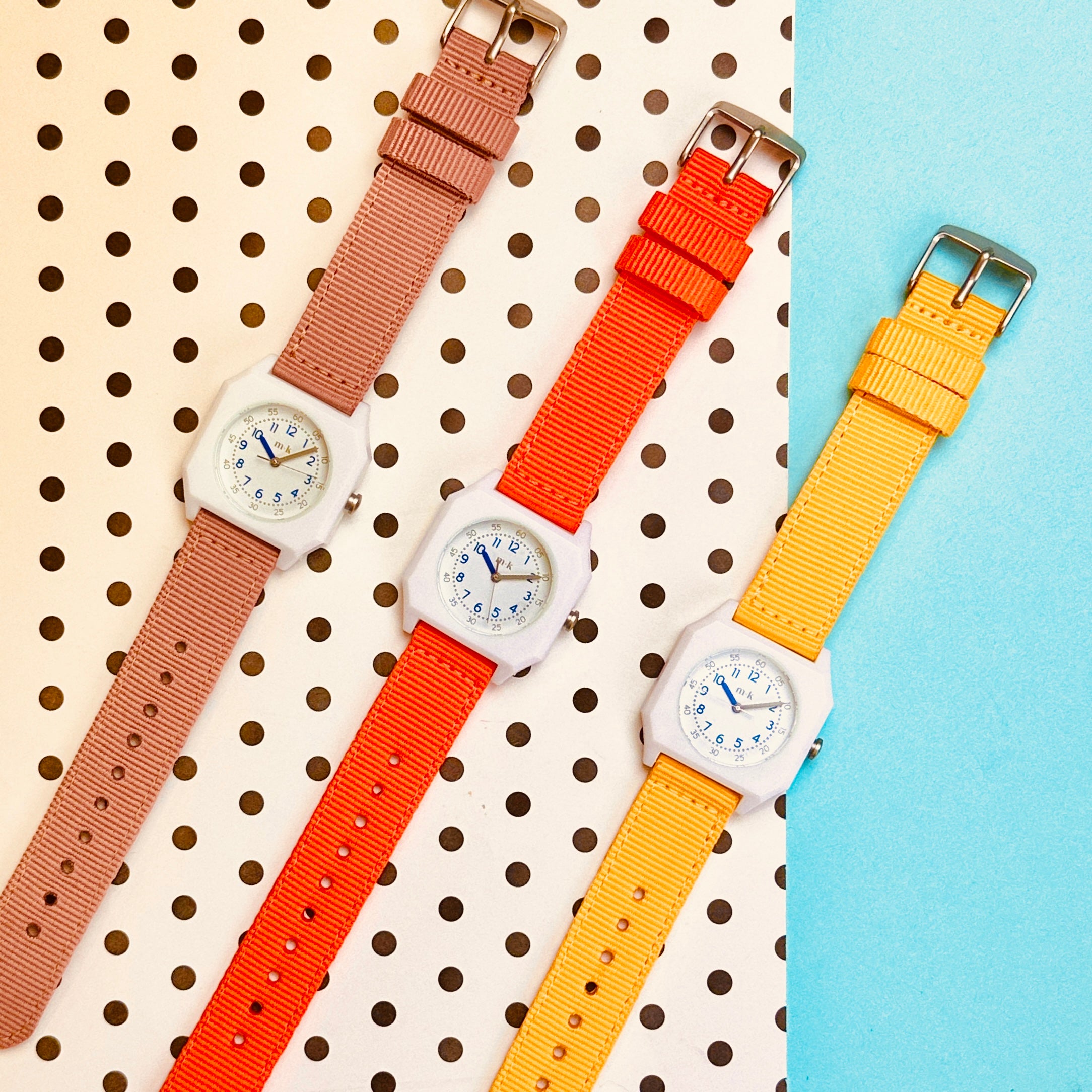 Kid watch - Basics (Available in 3 colors)