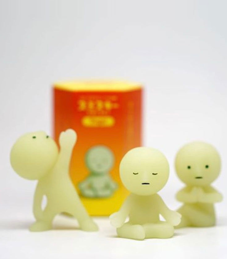 Smiski GLOW IN THE DARK (Blindbox) - Yoga