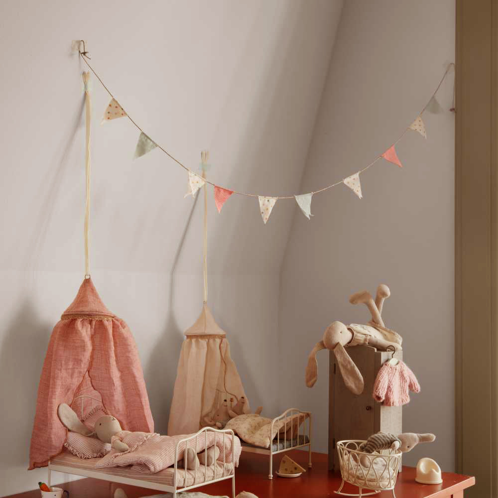 Mini garland (2023)