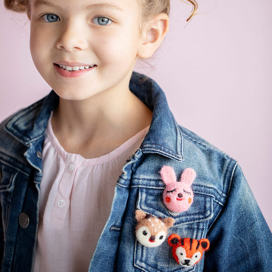 Brooch Woolfelt Deer