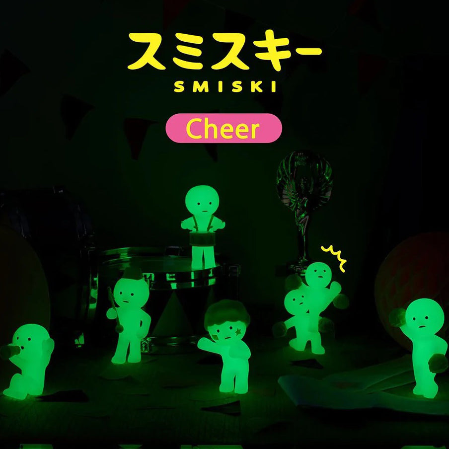Smiski GLOW IN THE DARK (Blindbox) - Cheer (Ship on 4 April)