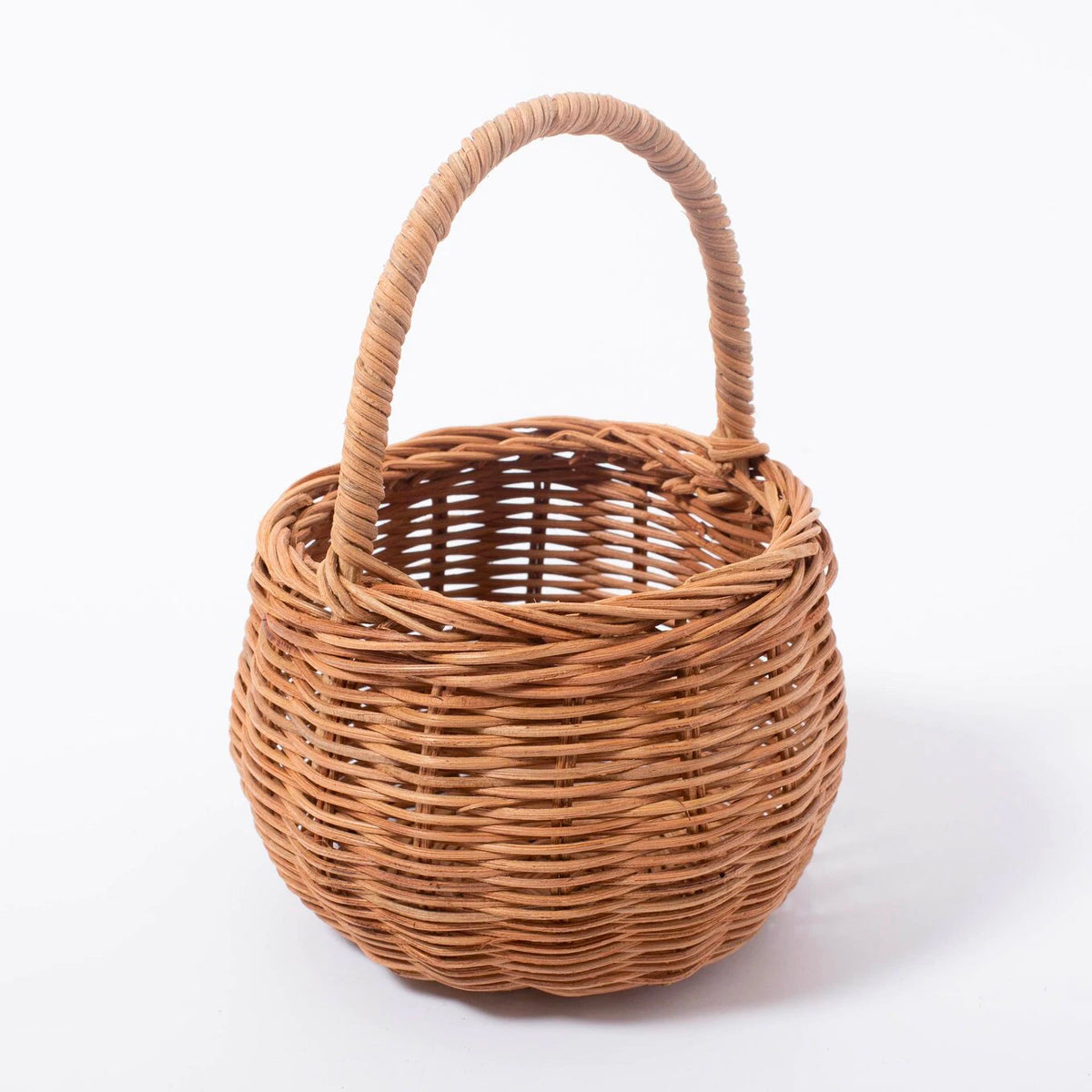 Beerenkorb aus Rattan
