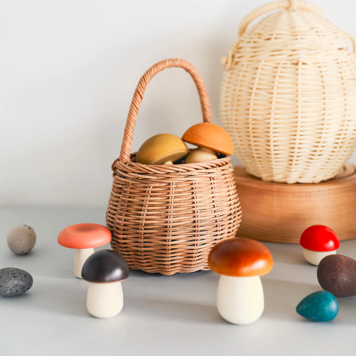 Beerenkorb aus Rattan