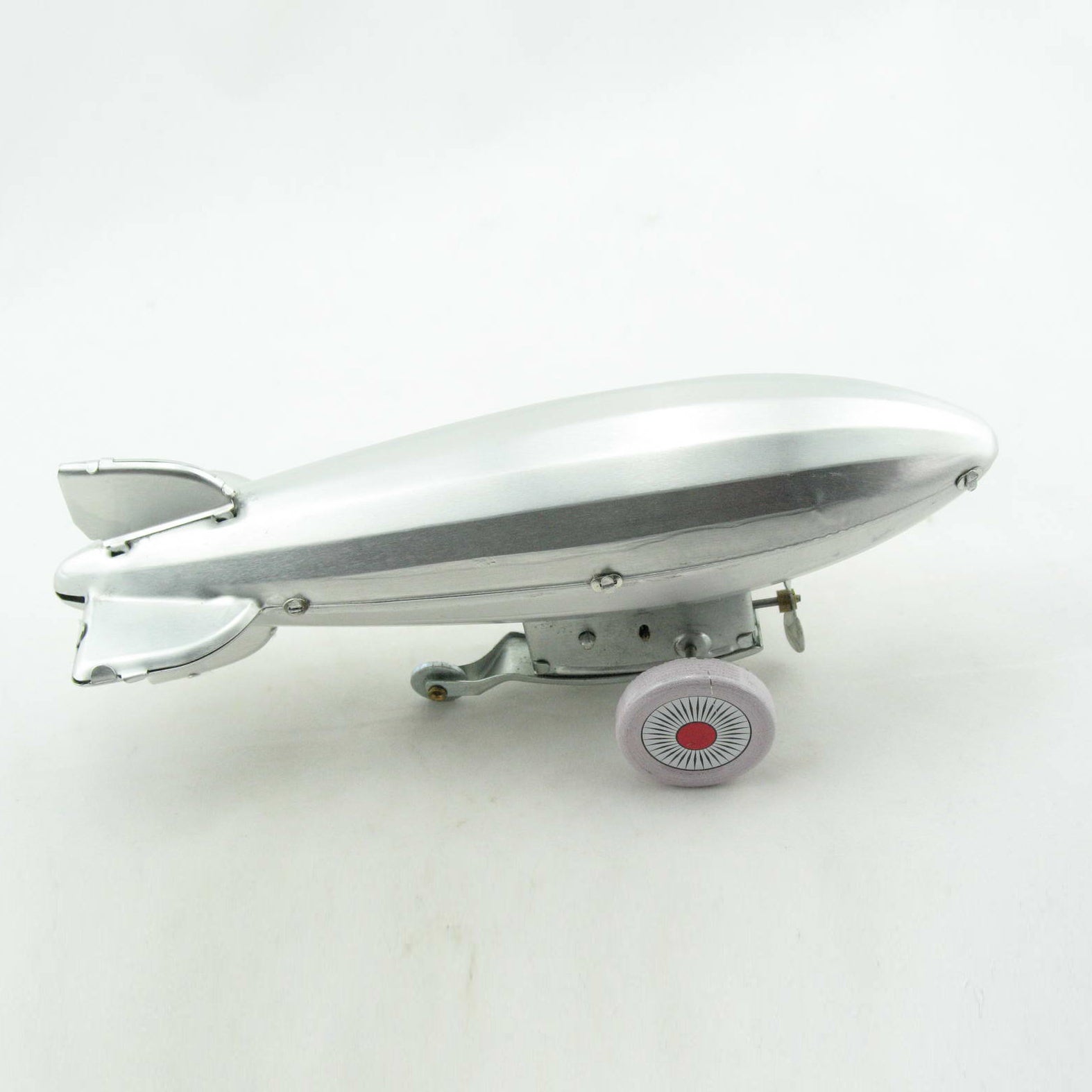 Nostalgic wind-up Tin Zeppelin