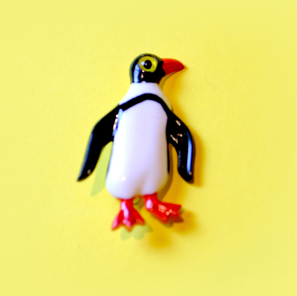 Vintage hand-paint pin