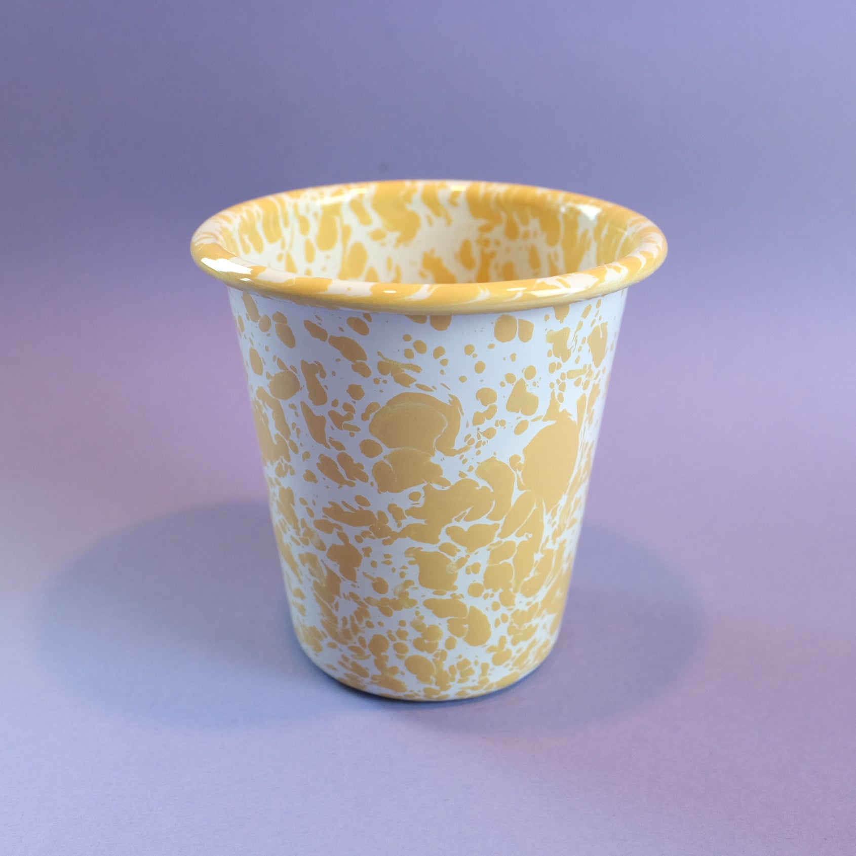 Short enamel tumbler