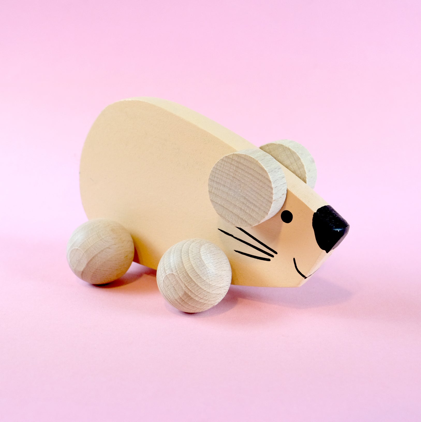 Small mouse on wheels