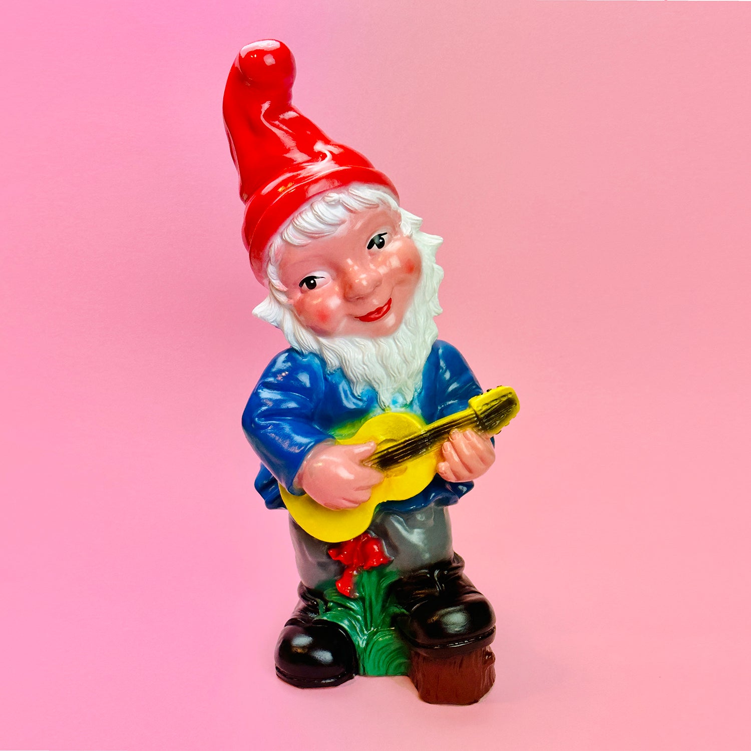 Garden gnome with guitar