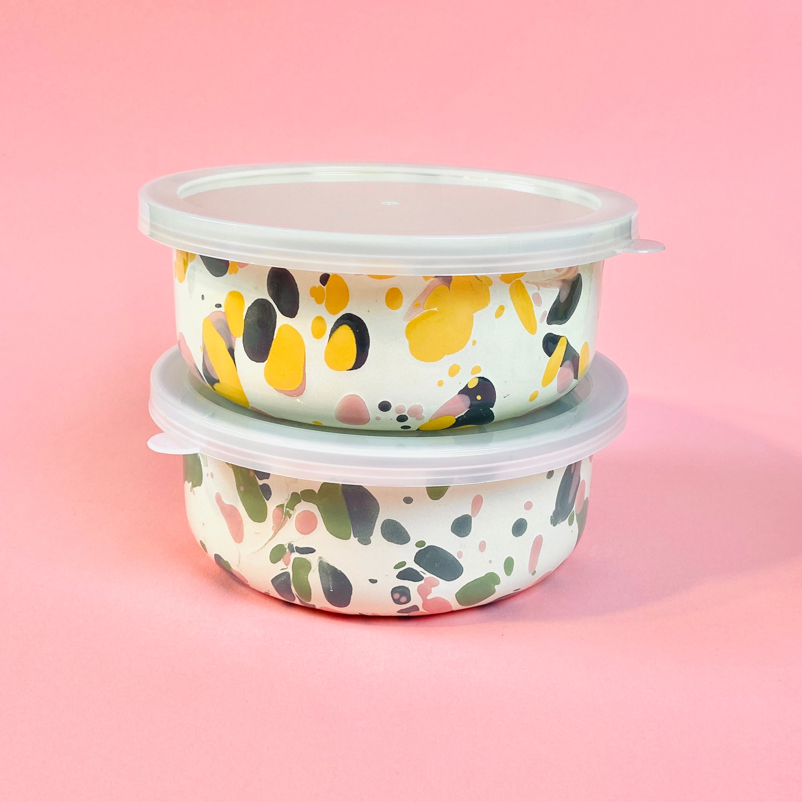Lunch enamel bowl with lid