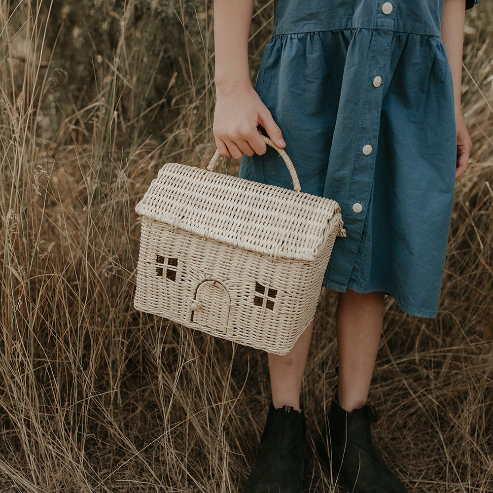 Rattan Casa Clutch (Available in 2 Colors)
