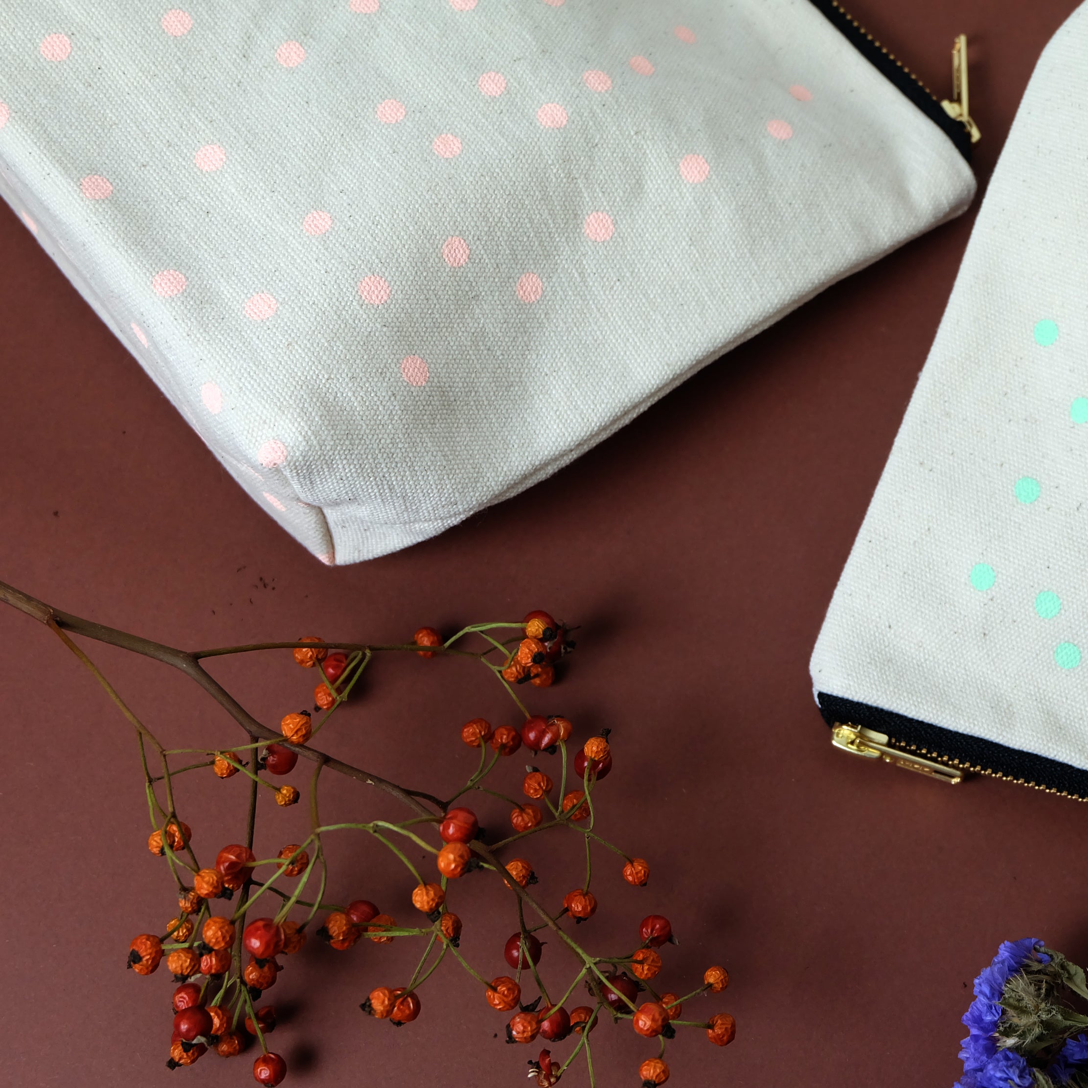 Small dot canvas pouch - Summer Made