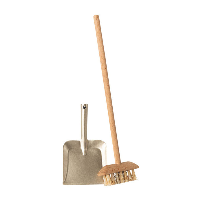 Maileg Broom set