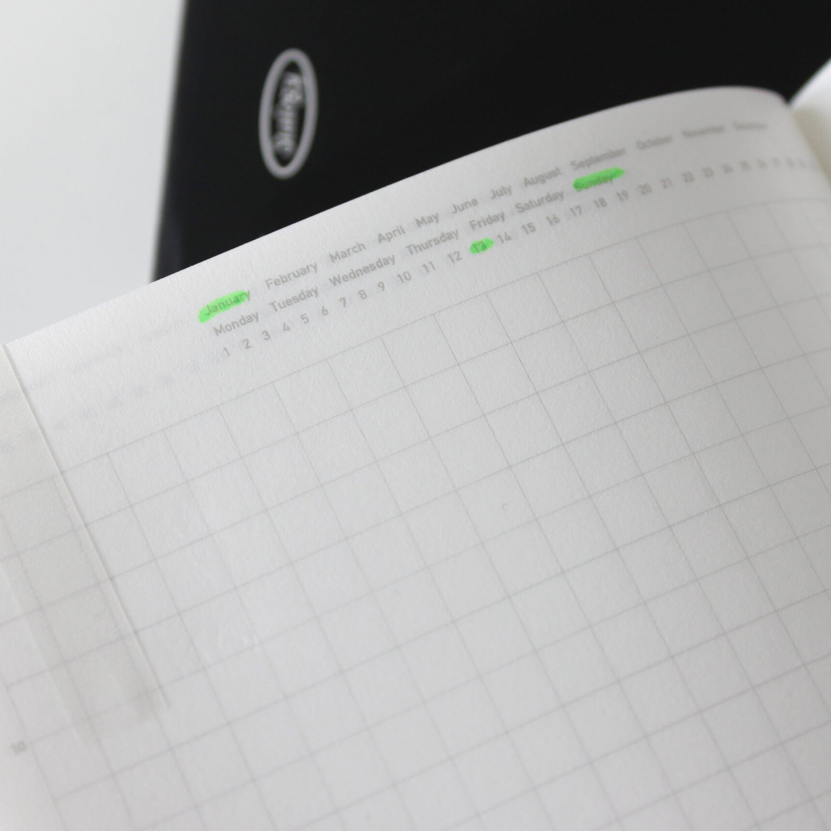 1/2 year notebook gridded black A6