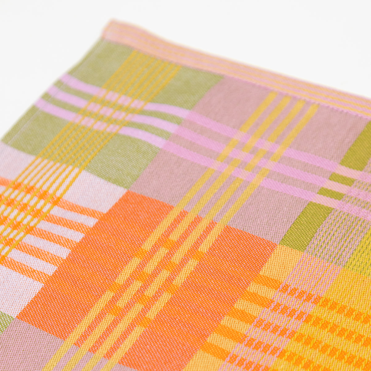 #104B-2 wild weave tea towel