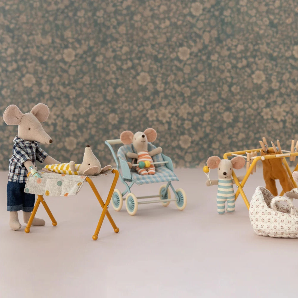 Nursery table, Baby mouse - Ocher