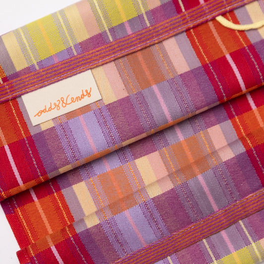 #60B basket tea towel