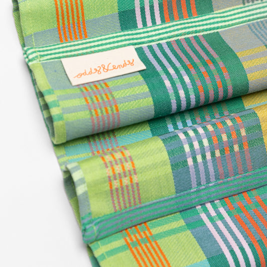 #77A basket tea towel