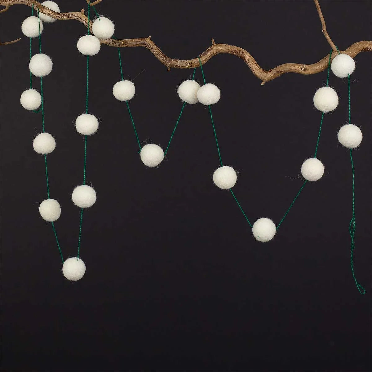 FELT BALLS Garland