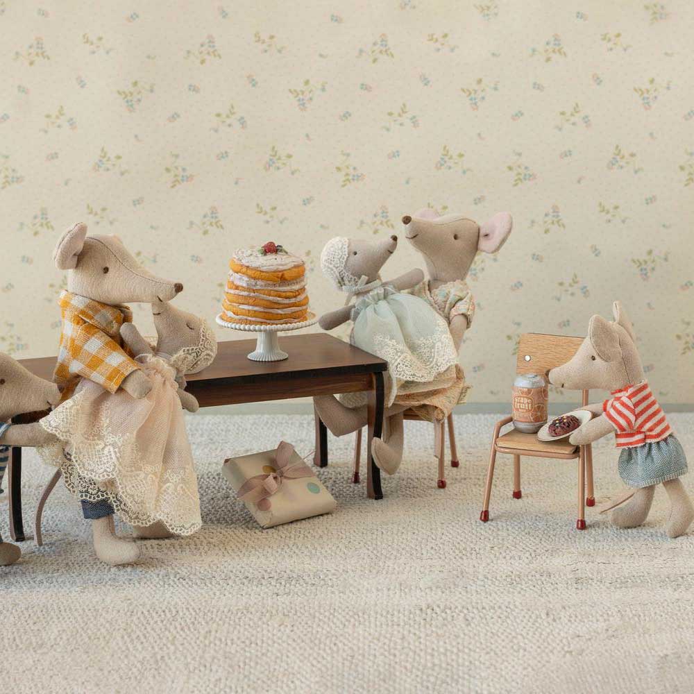 Party cake and cake stand, Mouse - Off white