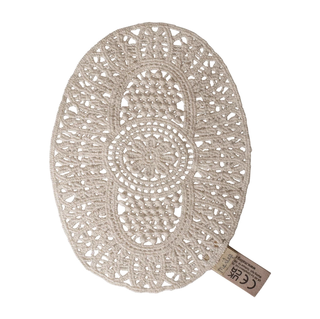 Lace rug, Mouse