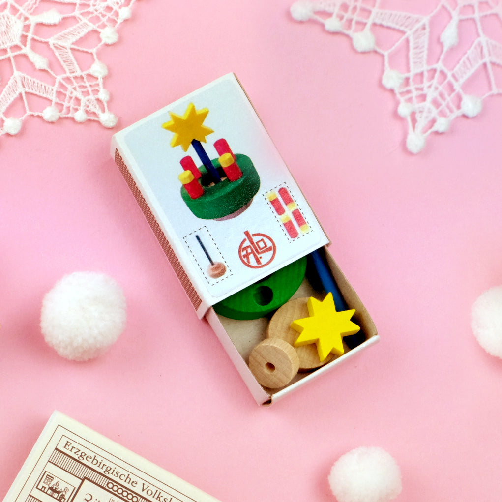 Mini Advent wreath in Matchbox