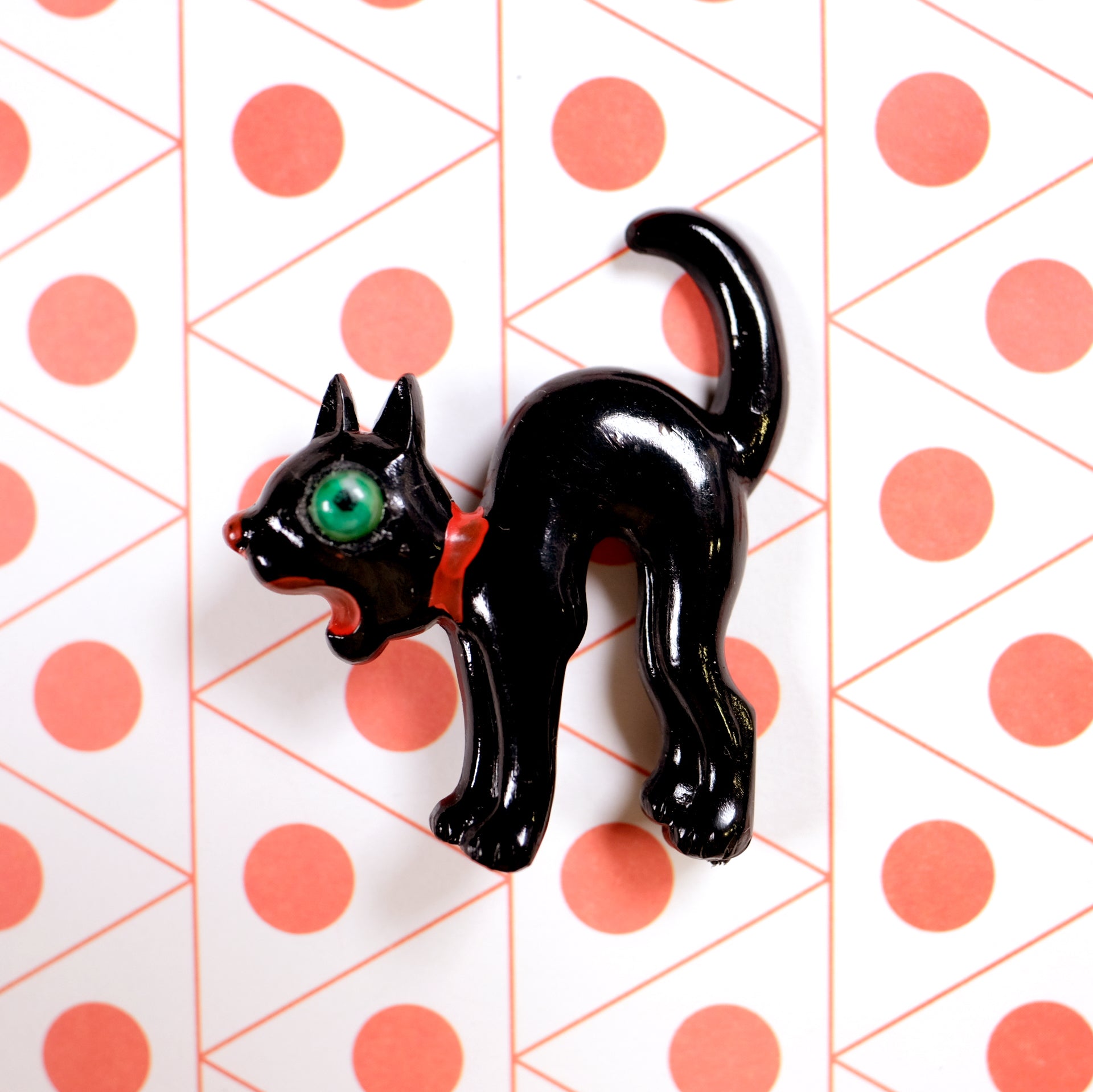 Vintage hand-paint pin - Cat