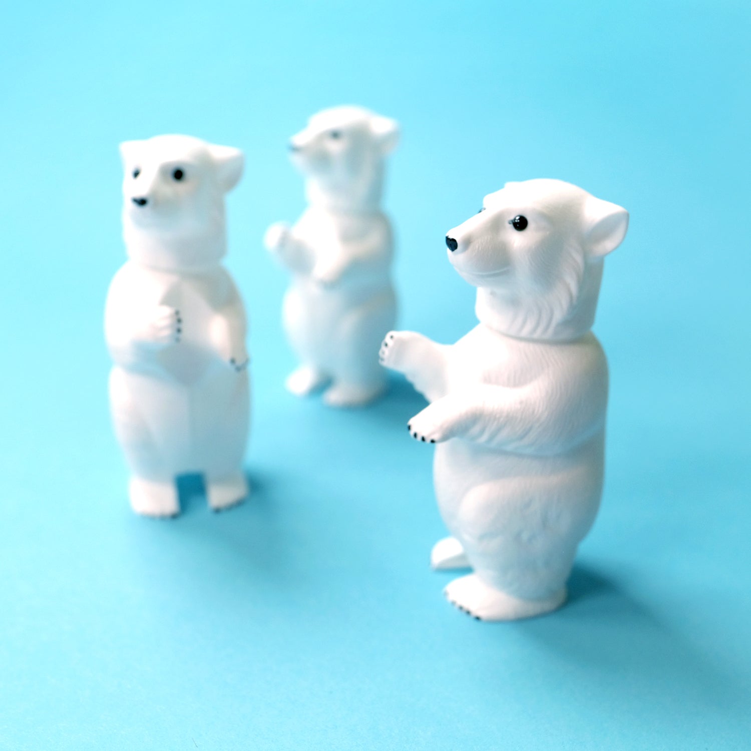 Wobble polar bear