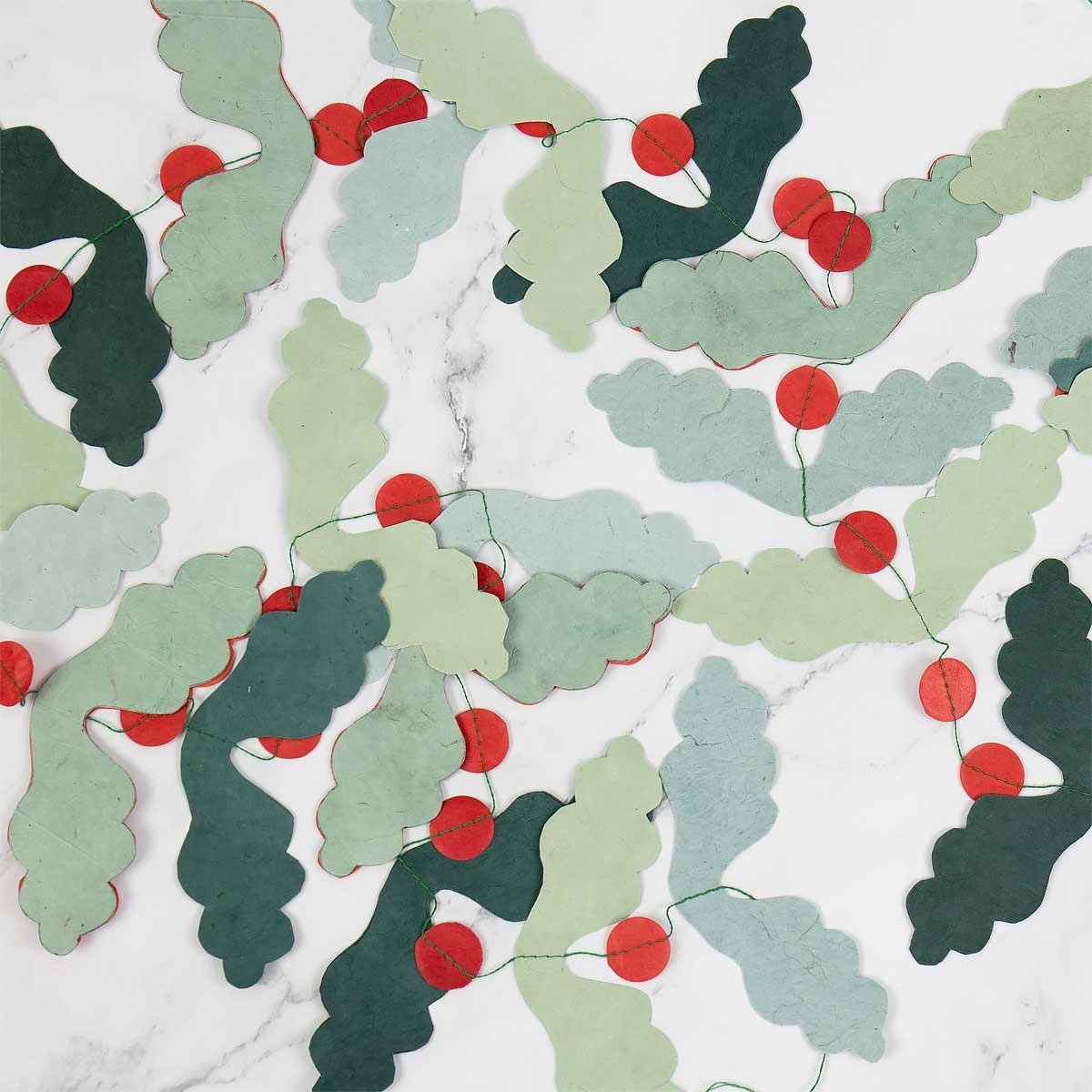 RED BERRIES Garland